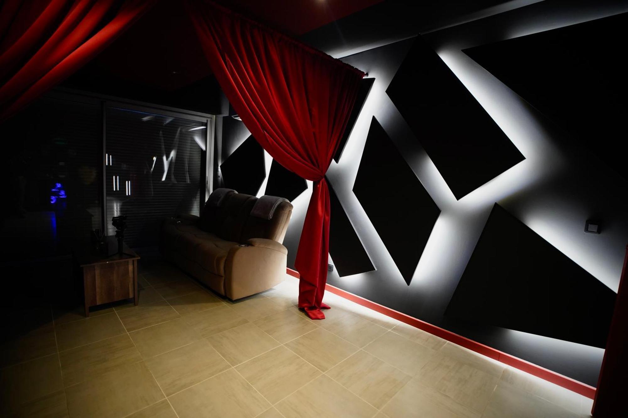 L Unique Cinema Room Grenoble Bagian luar foto