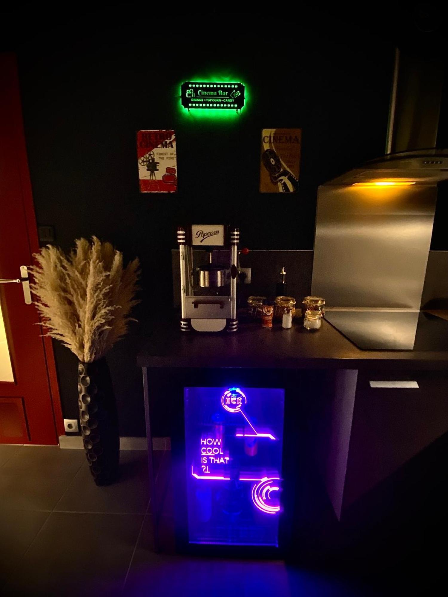 L Unique Cinema Room Grenoble Bagian luar foto
